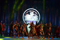 「SUPERLOSERZ SAVE THE EARTH 負け犬は世界を救う」の公開稽古の様子。