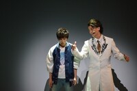 「SUPERLOSERZ SAVE THE EARTH 負け犬は世界を救う」の公開稽古の様子。