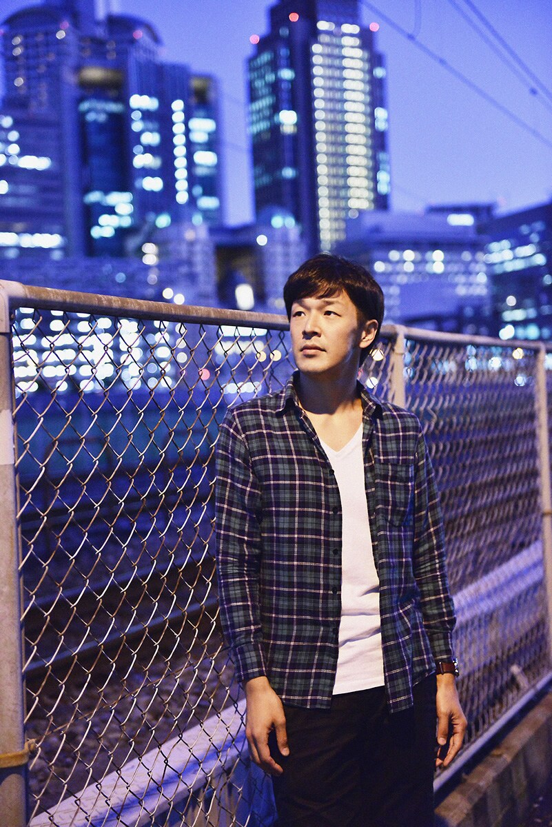 バンアパ荒井岳史、自らのルーツ漂わせる2ndソロアルバム