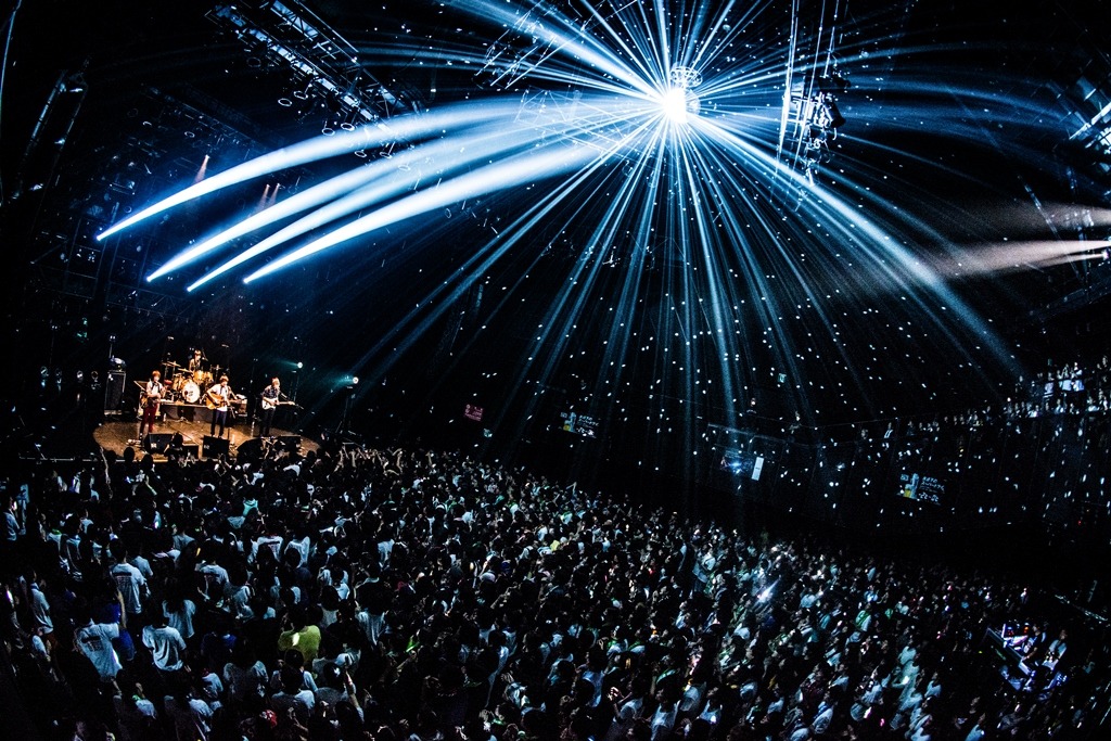 go!go!vanillas「COUNTER ACTION TOUR 2015」東京・赤坂BLITZ公演の様子。（撮影：浜野カズシ）