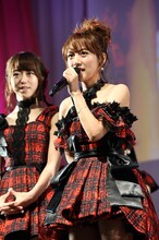 総監督・高橋みなみの挨拶の様子。(c)AKS