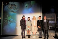 「Centrair Sky Story by NAKED ～マッピングイルミネーション～」点灯式の様子。