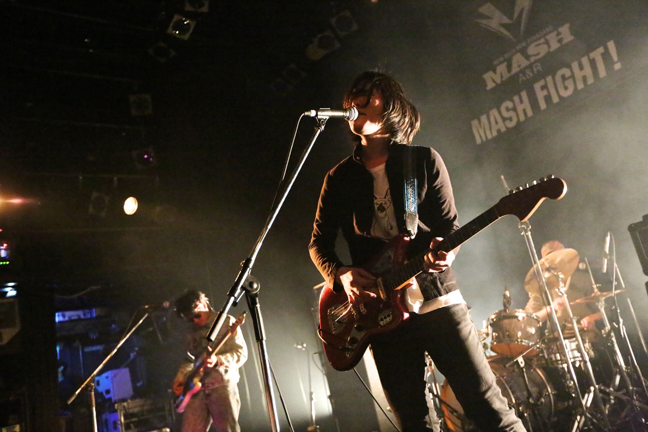 Gateballersのライブの様子。（Photo by Viola Kam ［V'z Twinkle］）