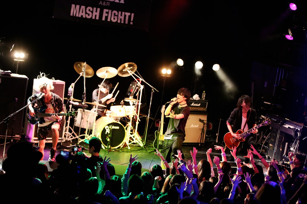 THE ORAL CIGARETTESのライブの様子。（Photo by Viola Kam ［V'z Twinkle］）