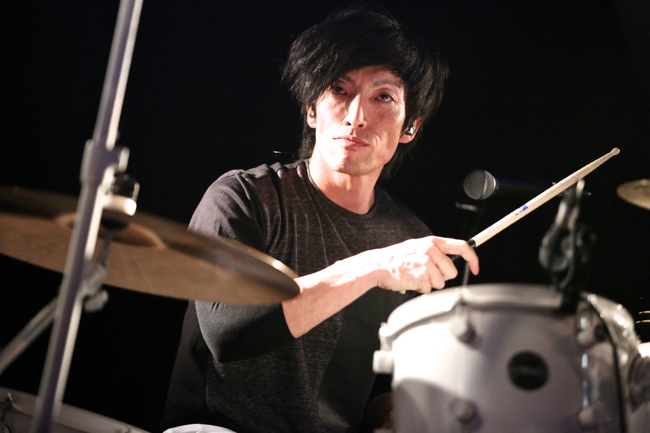 鈴木重伸（G / THE ORAL CIGARETTES）（Photo by Viola Kam ［V'z Twinkle］）