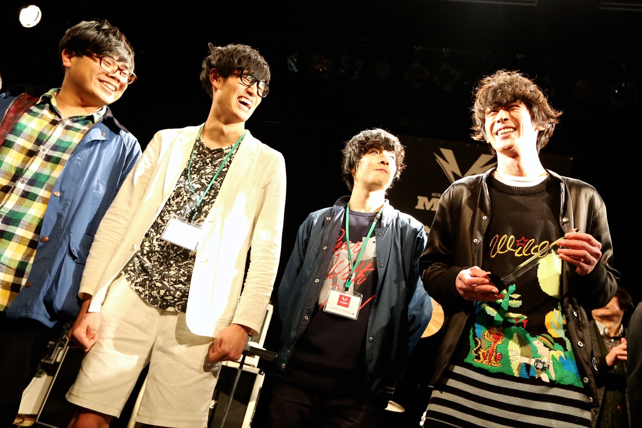 「MASH FIGHT! Vol.4」表彰式の様子。（Photo by Viola Kam ［V'z Twinkle］）