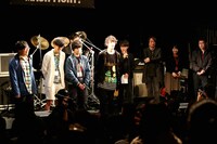 「MASH FIGHT! Vol.4」表彰式の様子。（Photo by Viola Kam ［V'z Twinkle］）