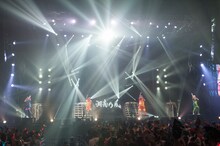 湘南乃風「風伝説 第二章 ～雑巾野郎 ボロボロ一番星TOUR2015～」ファイナル公演の様子。