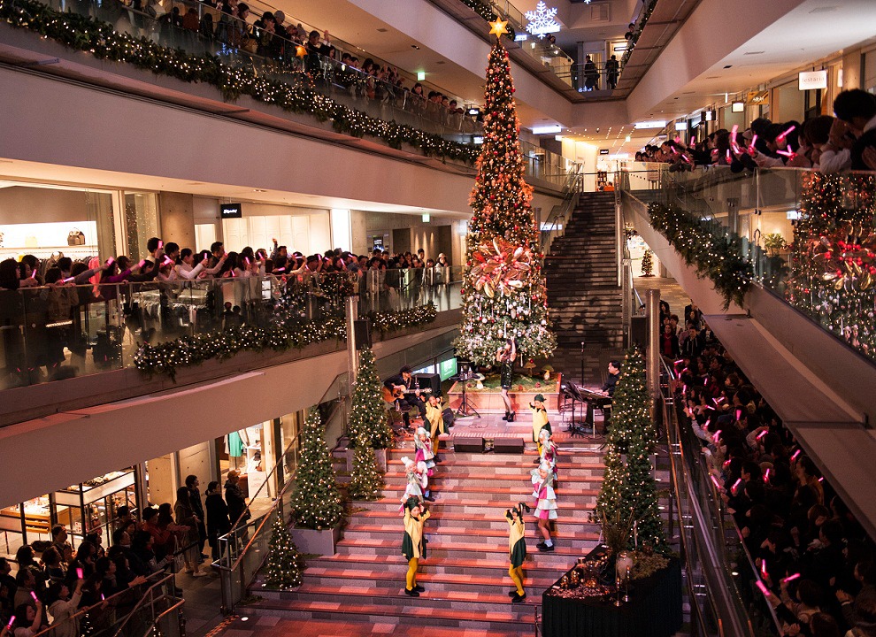 JUJUのクリスマスライブの様子。（Photo by Kayoko Yamamoto）