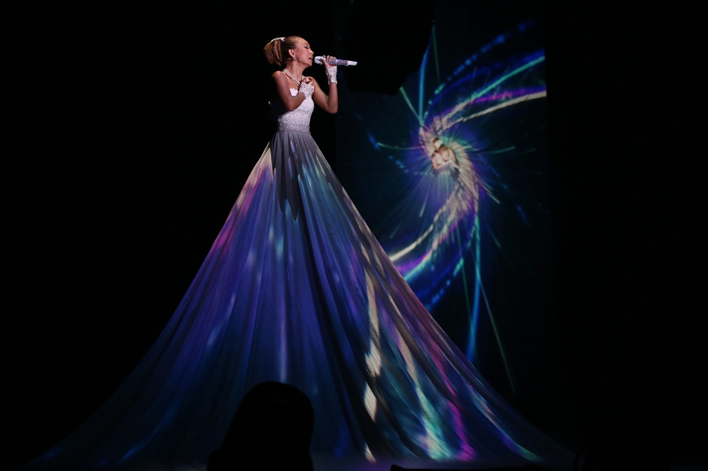 倖田來未「KODA KUMI 15th Anniversary LIVE The Artist」さいたまスーパーアリーナ公演の様子。 （写真提供：rhythm zone）