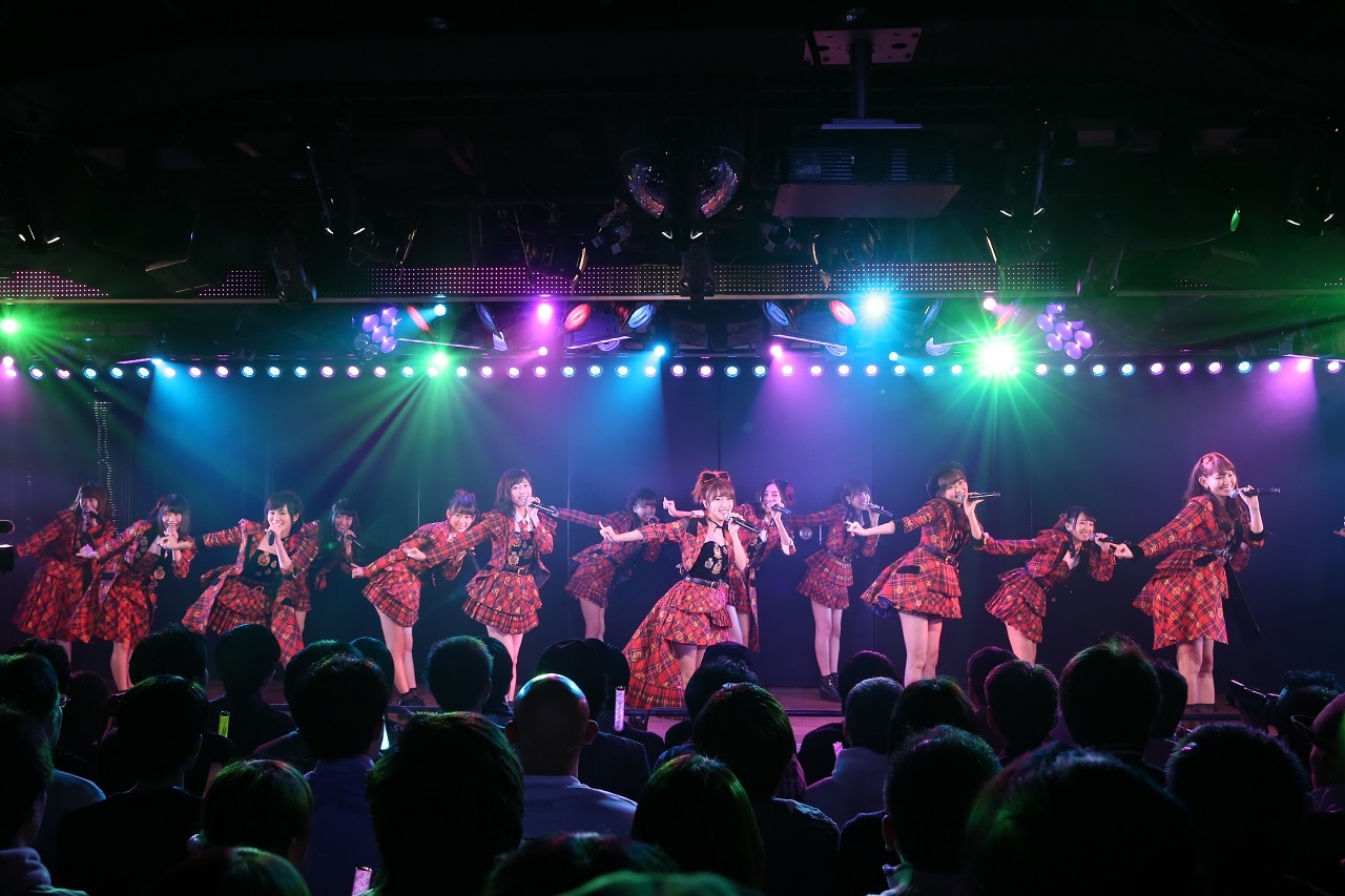 AKB48劇場10周年公演」を前田敦子、大島優子ら卒業生とともに