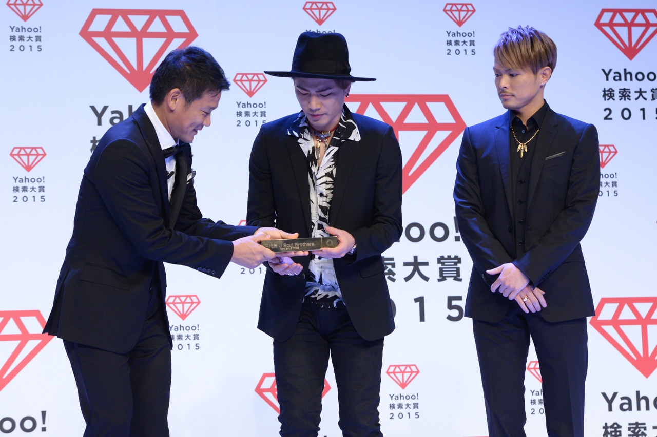 左から宮坂学ヤフー株式会社代表取締役社長CEO、登坂広臣、今市隆二。