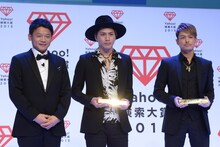 左から宮坂学ヤフー株式会社代表取締役社長CEO、登坂広臣、今市隆二。