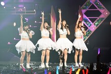 左から鈴木香音、鞘師里保、譜久村聖、生田衣梨奈。