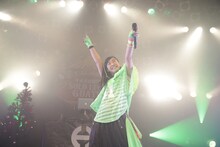 「年末大感謝祭ソロライブ6days坂本遥奈 ～HALTRA NAGOYA 2015～」の様子。（Photo by HIROKAZU）