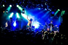 LAMP IN TERREN「THE FIRST ONE MAN TOUR "BLUESYARD ～landing probe tour 2015～"」東京・渋谷CLUB QUATTRO公演の様子。 （撮影：浜野カズシ）