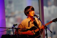 ハヤシコウスケ（G, Vo, Programming）（Photo by Hajime Kamiiisaka）