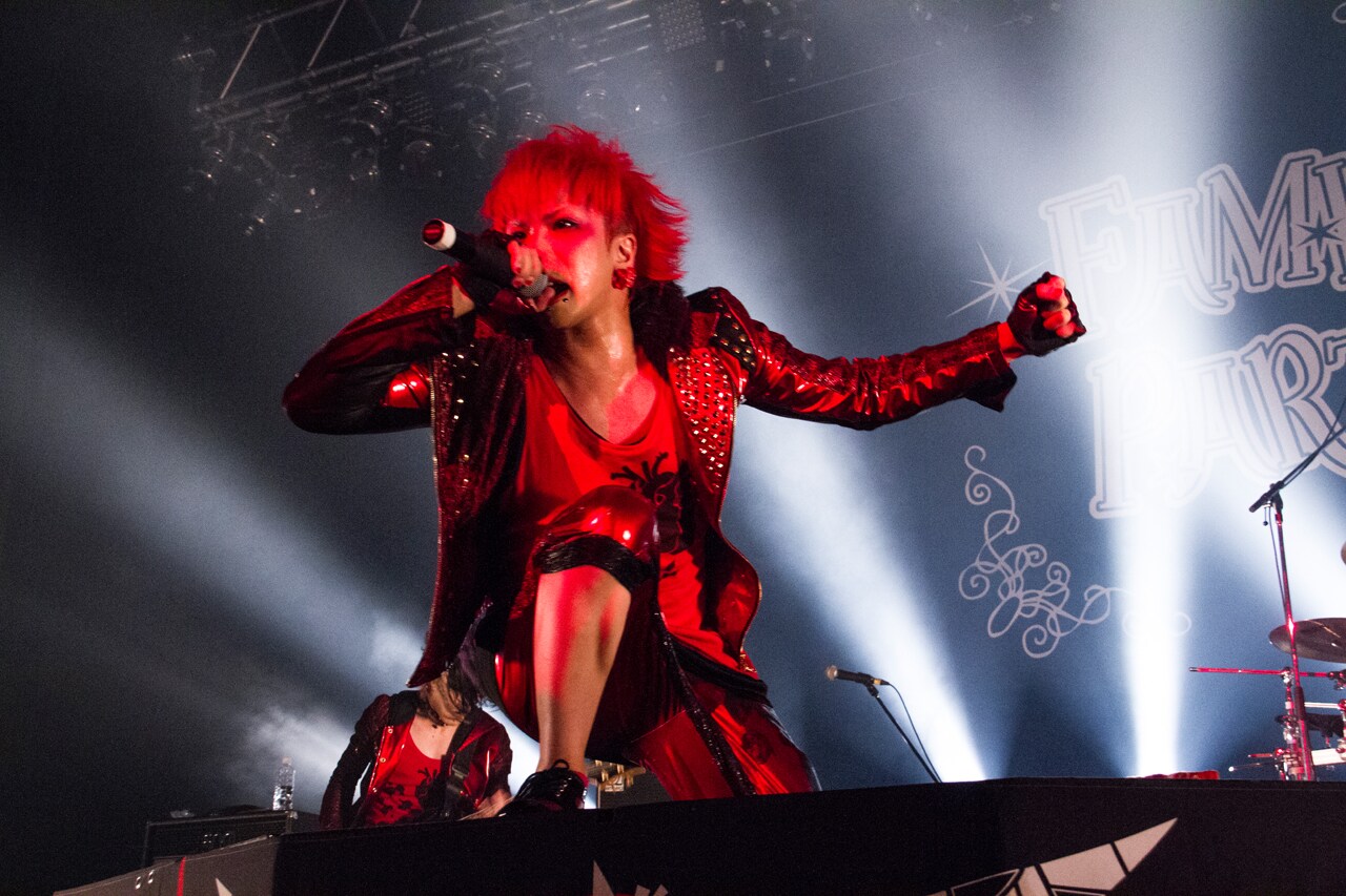 己龍、Royz、コドモドラゴン合同ツアーで闘志むき出し競演 - 音楽ナタリー