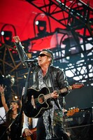 「長渕剛 10万人オールナイト・ライヴ 2015 in 富士山麓」の様子。（撮影：辻徹也）