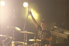 川元直樹（Dr, Cho / Kidori Kidori）（Photo by Tetsuya Yamakawa）