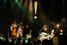 Predawnのライブの様子。（Photo by Tetsuya Yamakawa）