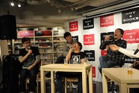 左からヤコウリュウジ、locofrank。