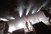 「ORANGE RANGE LIVE TOUR 015 ～TEN～」の東京・中野サンプラザホール公演の様子。（撮影：平野タカシ）