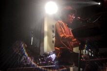 滝田周（Key, Vo）（Photo by YURI）