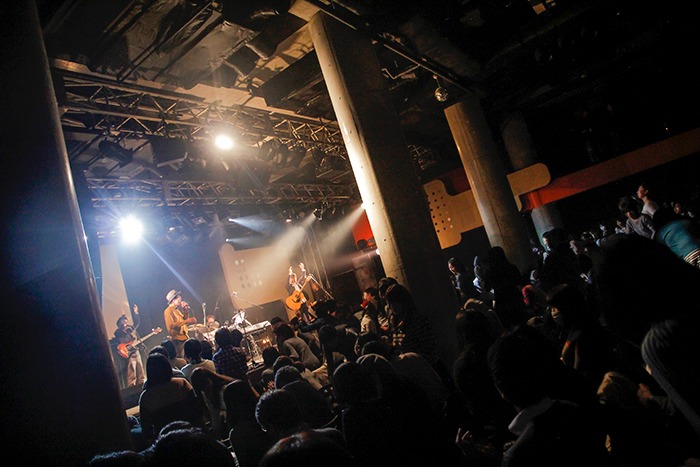 12月10日の東京・渋谷duo MUSIC EXCHANGE公演の様子。（Photo by YURI）
