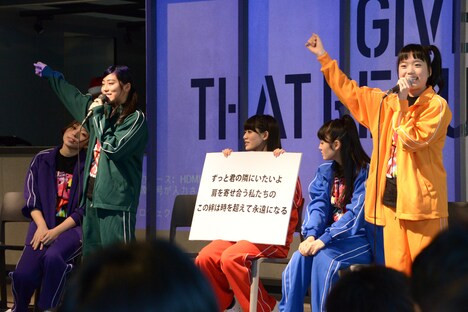 チームしゃちほこ「さきどりクリスマスパーティー！」の様子。