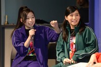 左から大黒柚姫、坂本遥奈。