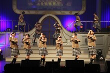 「さくら学院 5th Anniversary LIVE ～ for you ～」の様子。（写真提供：アミューズ）