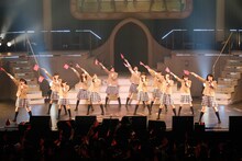 「さくら学院 5th Anniversary LIVE ～ for you ～」の様子。（写真提供：アミューズ）
