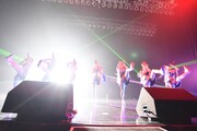 「アップアップガールズ(仮)ライブハウスツアー2015 ハイスパート RAVE FESTIVAL~Zepp Tokyo決戦~」の様子。