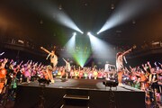 「アップアップガールズ(仮)ライブハウスツアー2015 ハイスパート RAVE FESTIVAL~Zepp Tokyo決戦~」の様子。