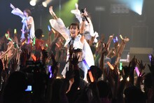 「アップアップガールズ（仮）ライブハウスツアー2015 ハイスパート RAVE FESTIVAL～Zepp Tokyo決戦～」の様子。