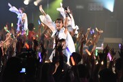 「アップアップガールズ(仮)ライブハウスツアー2015 ハイスパート RAVE FESTIVAL~Zepp Tokyo決戦~」の様子。