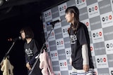 トーク中の吉田凜音と蒼波純。(Photo by Masayo)