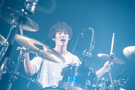 KOUHEI（Dr, Cho）（撮影：ヤオタケシ）