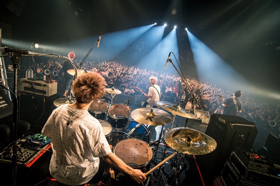 04 Limited Sazabys「TOY tour 2015」愛知・Zepp Nagoya公演の様子。（撮影：ヤオタケシ）