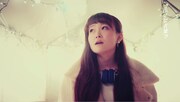 Little Glee Monster「小さな恋が、終わった」ミュージックビデオのワンシーン。