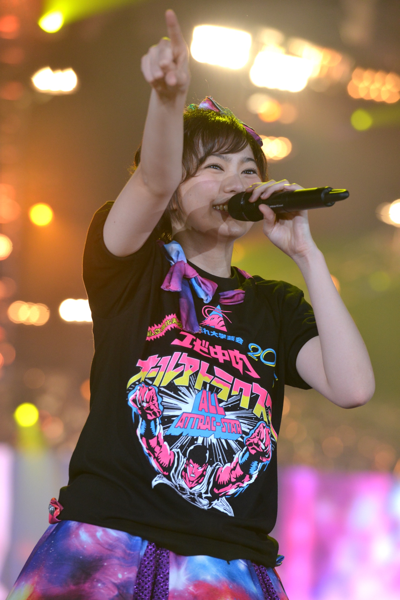 安本彩花