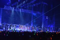 「私立恵比寿中学 年忘れ大学芸会2015『エビ中のオールアトラクスター』」の様子。