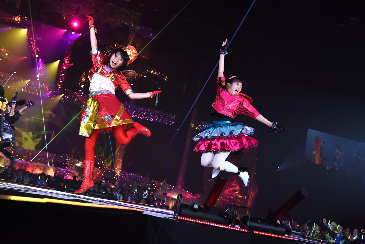 左から廣田あいか、中山莉子。