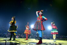 「私立恵比寿中学 年忘れ大学芸会2015『エビ中のオールアトラクスター』」の様子。