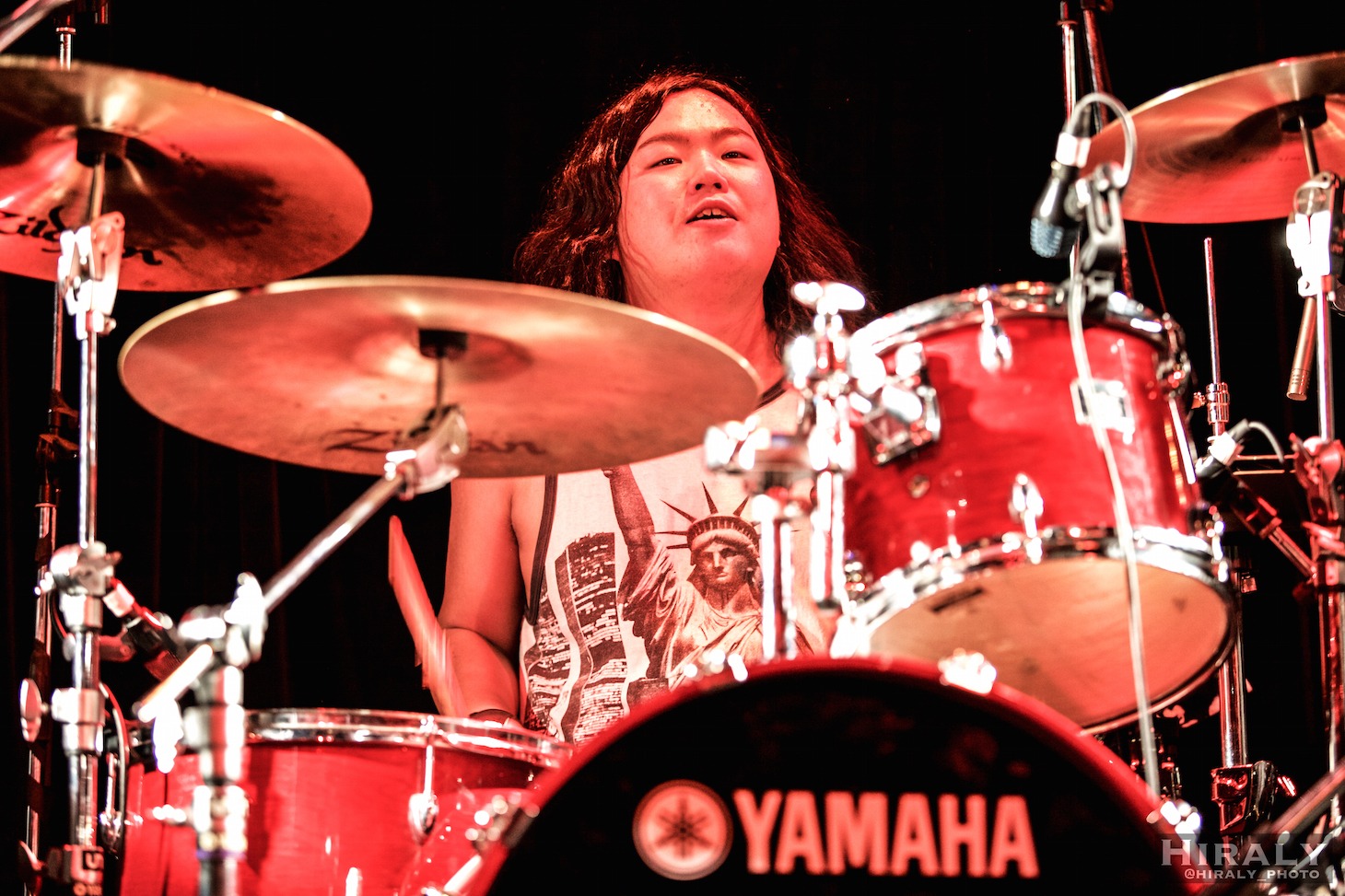 KIMU（Dr, Cho / EVERLONG）（撮影：ひらりい）