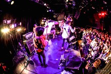 「EVERLONG "シグナルE.P" & POT "MISH MASH" リリース記念！EVERLONG&POT MV撮影&宇宙最速試聴会2MAN LIVE!!」アンコールの様子。（撮影：ひらりい）