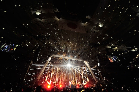 「Acid Black Cherry 2015 arena tour L-エル-」日本武道館公演の様子。