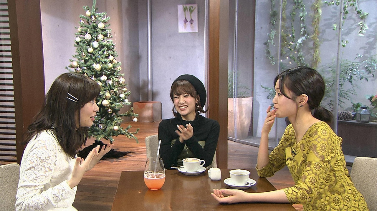 左より指原莉乃（HKT48）、高橋みなみ（AKB48）、前田敦子。(c)フジテレビ