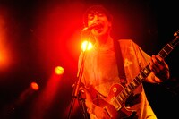 椎木知仁（G, Vo）（撮影：藤川正典）